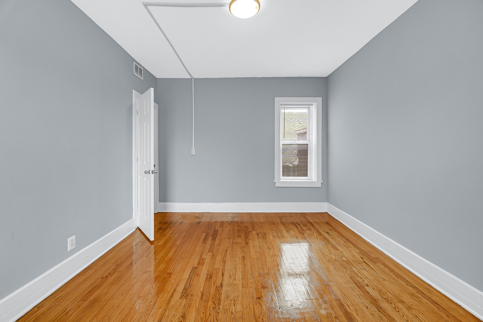 7010 S Morgan Street Property Photo 11