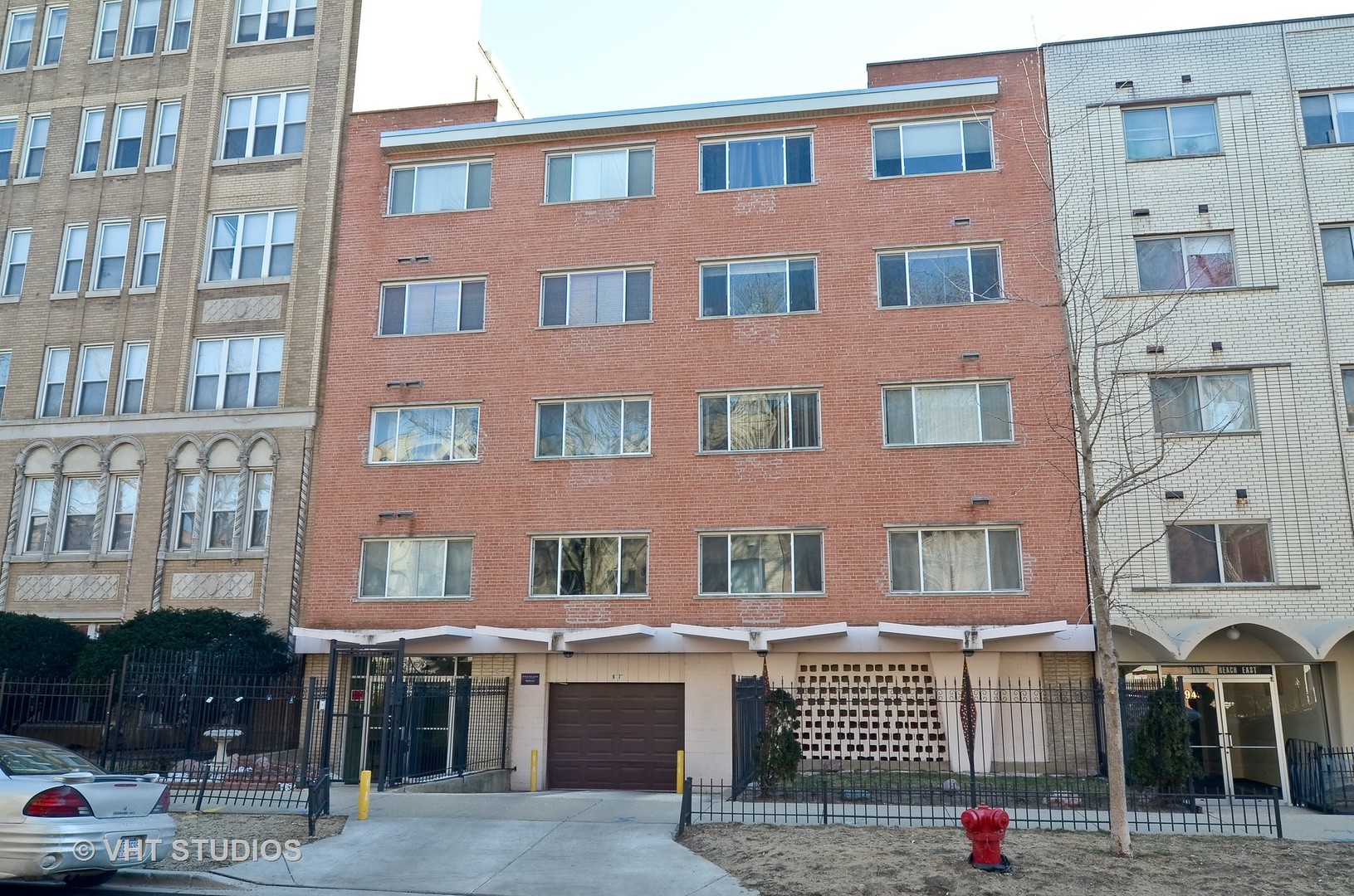 5953 N Kenmore Avenue 302 Property Photo 1
