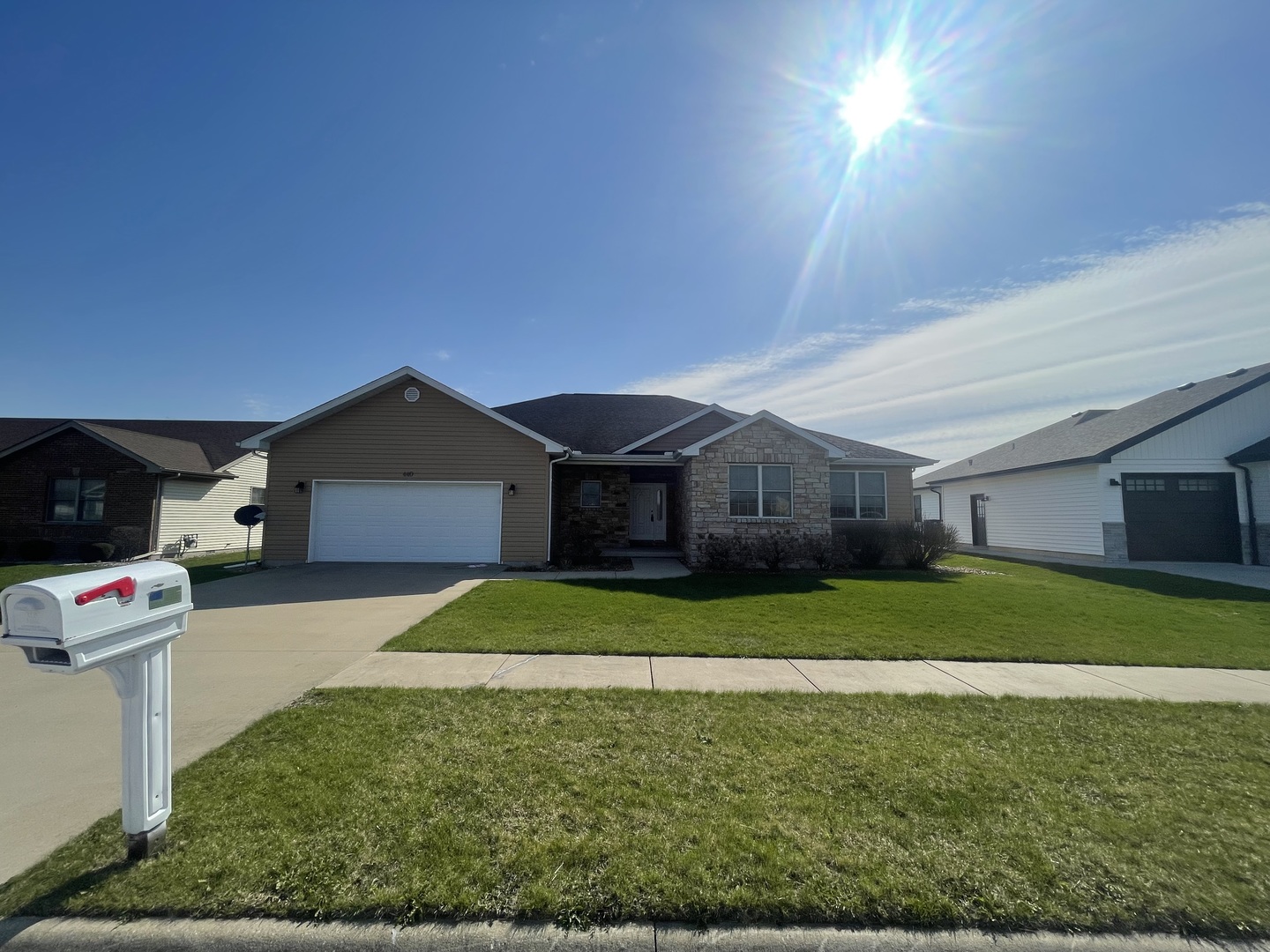 440 Edgebrook Drive Property Photo