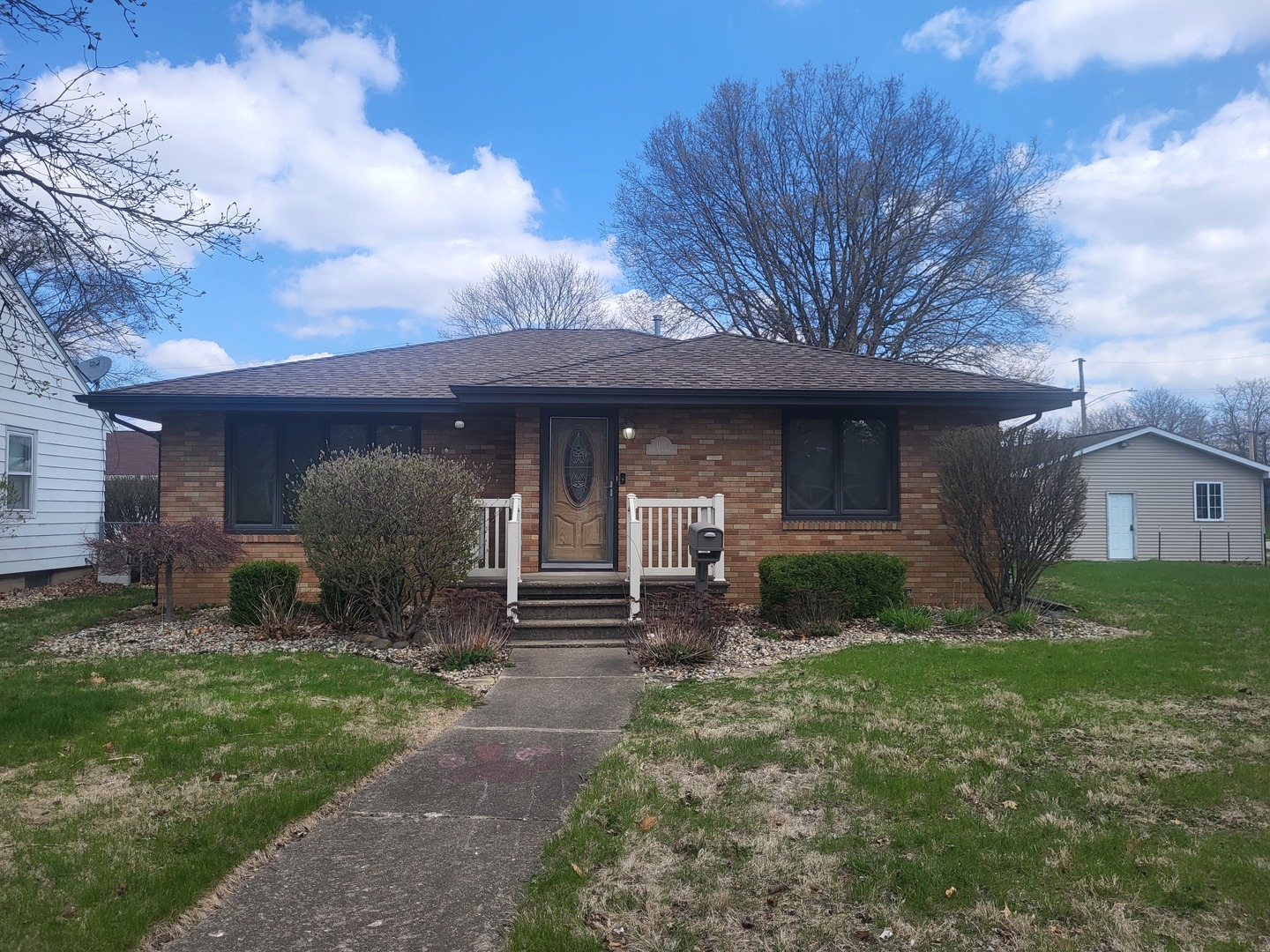 1110 E Elm Street Property Photo
