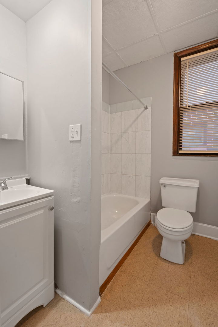 2812 S Grady Court Property Photo 6