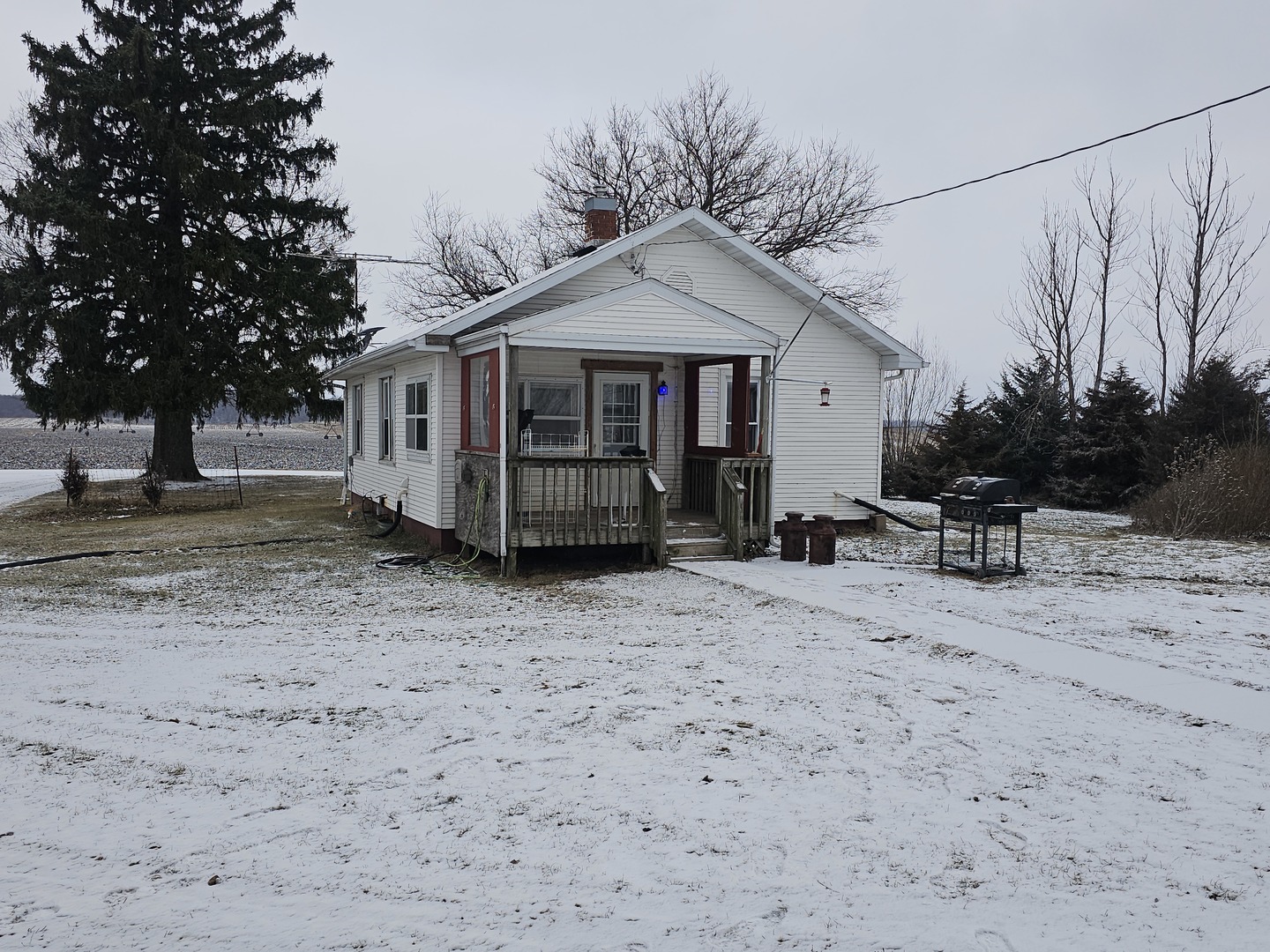 22945 45 East Street Property Photo
