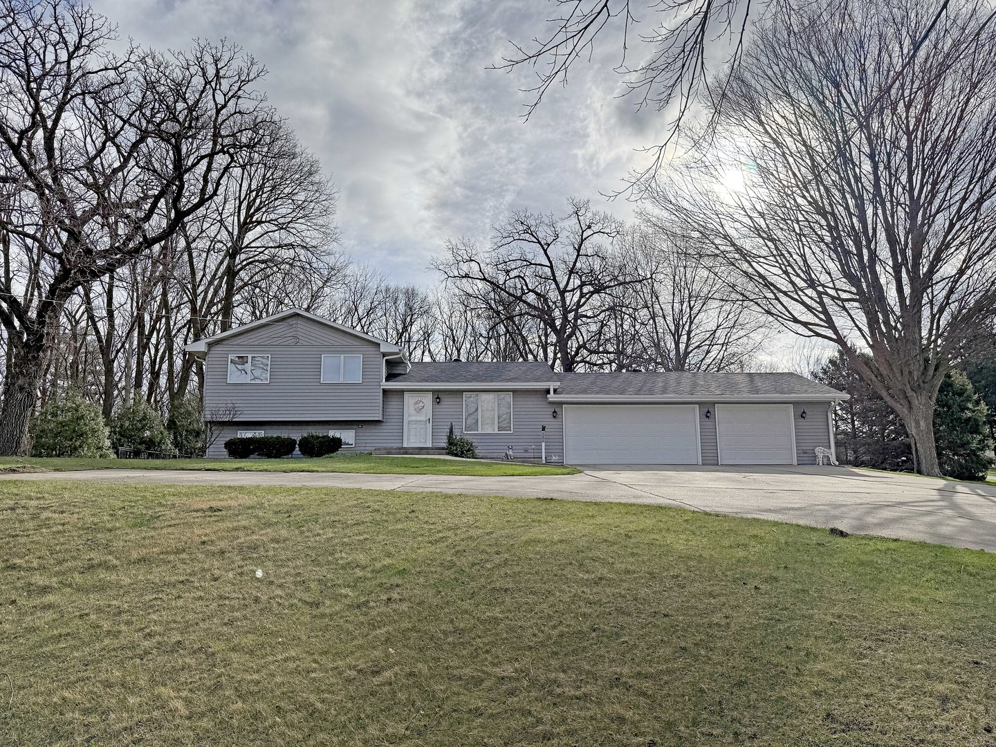 7157 N German Church Road Property Photo