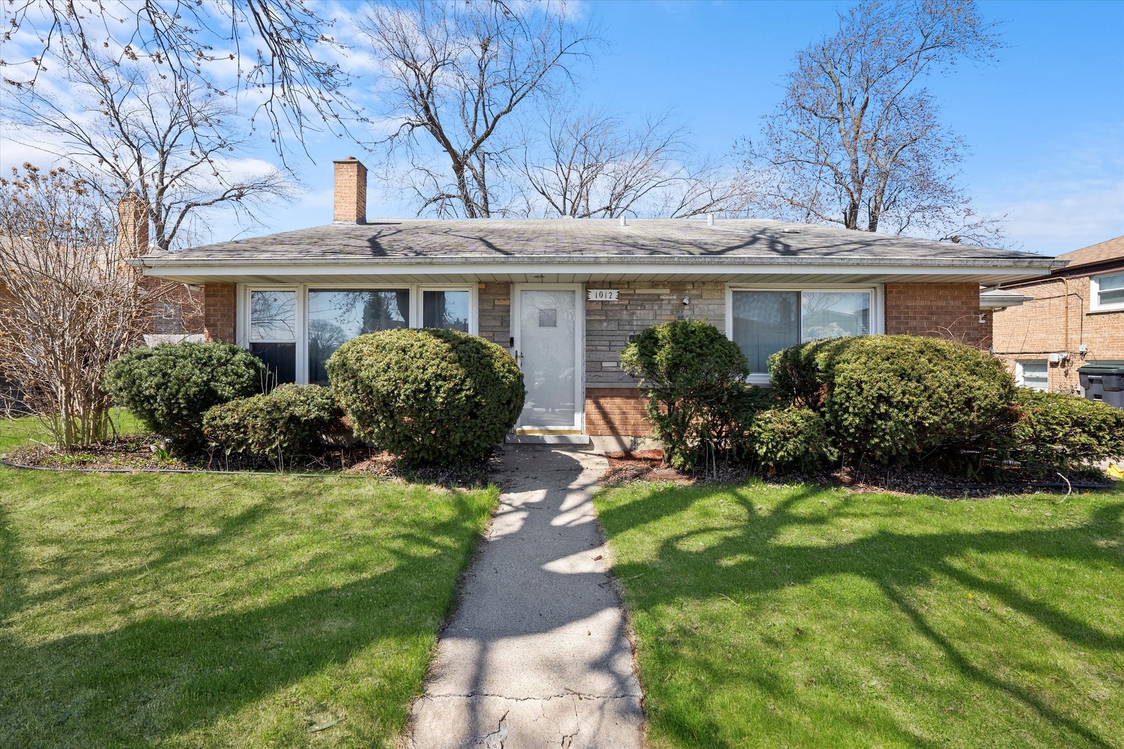 1012 E 159th Place Property Photo