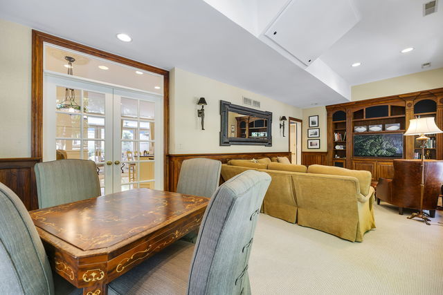 45 E Cedar Street 200 Property Photo 11