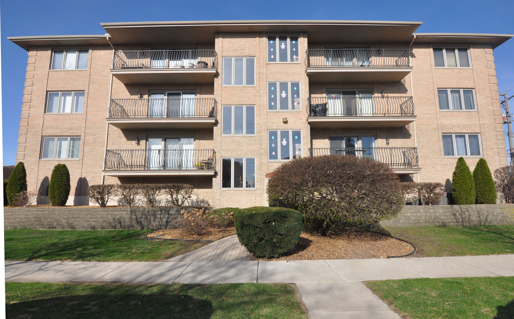9514 S Kilbourn Avenue 3b Property Photo
