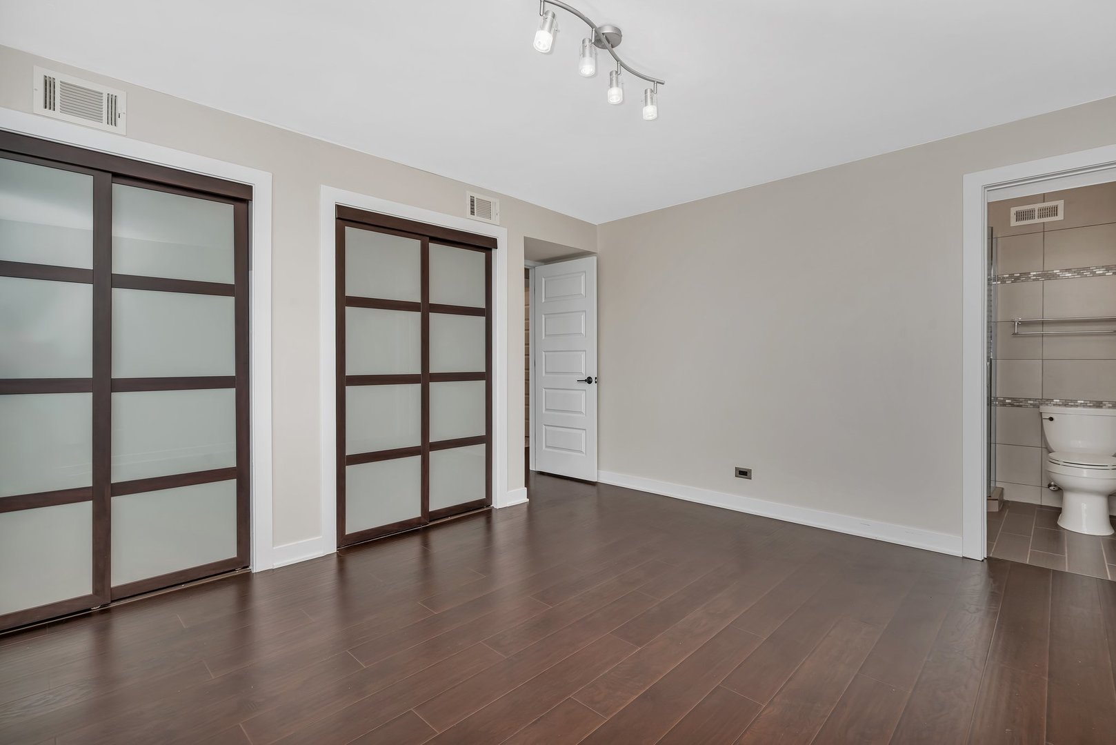 6142 W 63rd Street 3w Property Photo 13