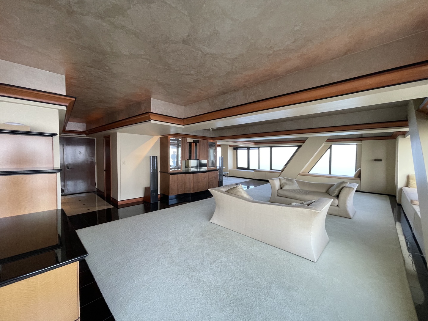 175 E Delaware Place 9007 Property Photo 7