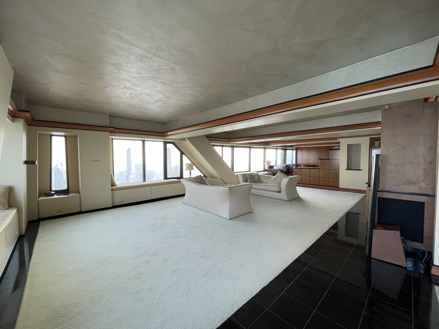 175 E Delaware Place 9007 Property Photo 8