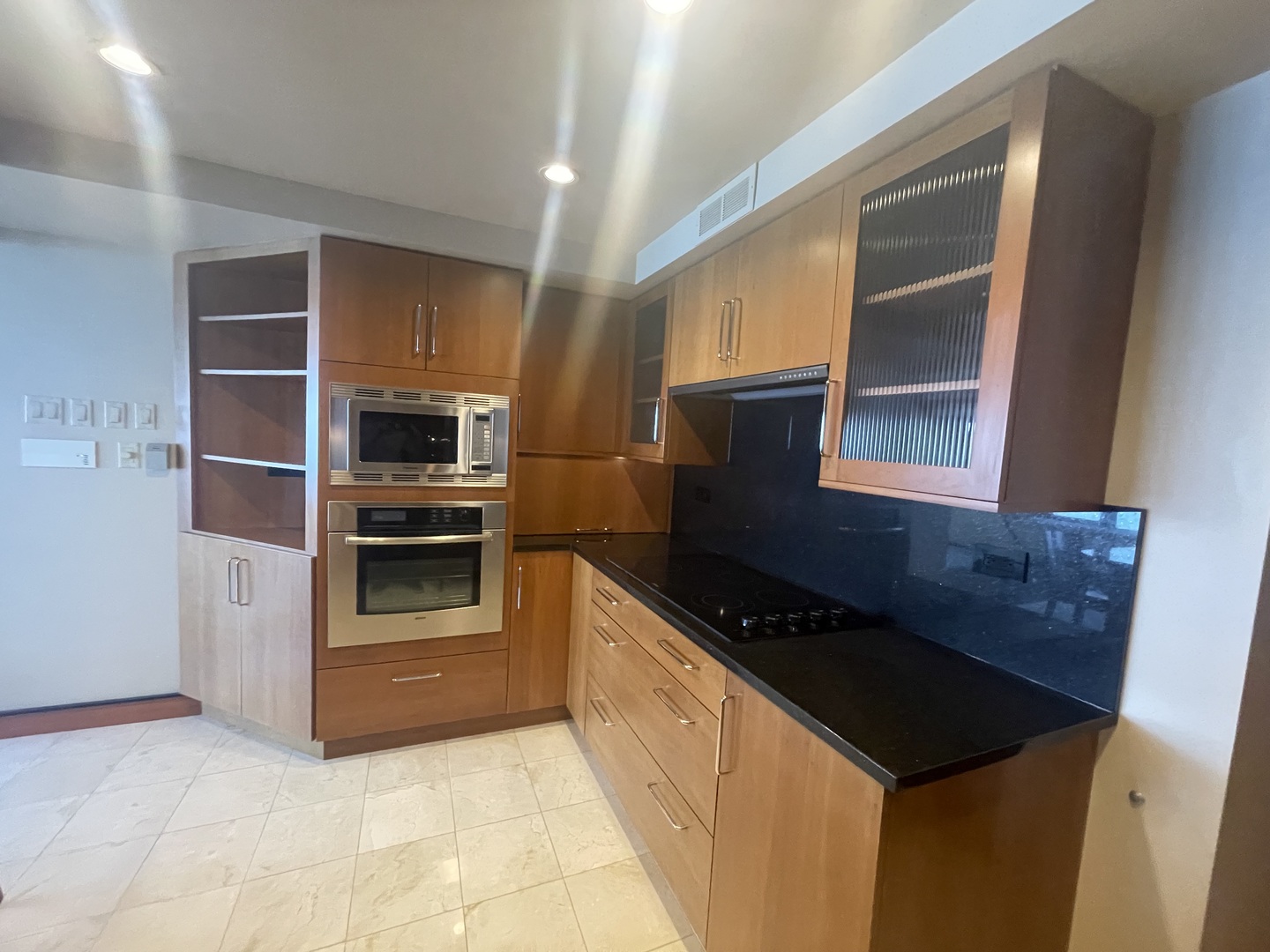 175 E Delaware Place 9007 Property Photo 17