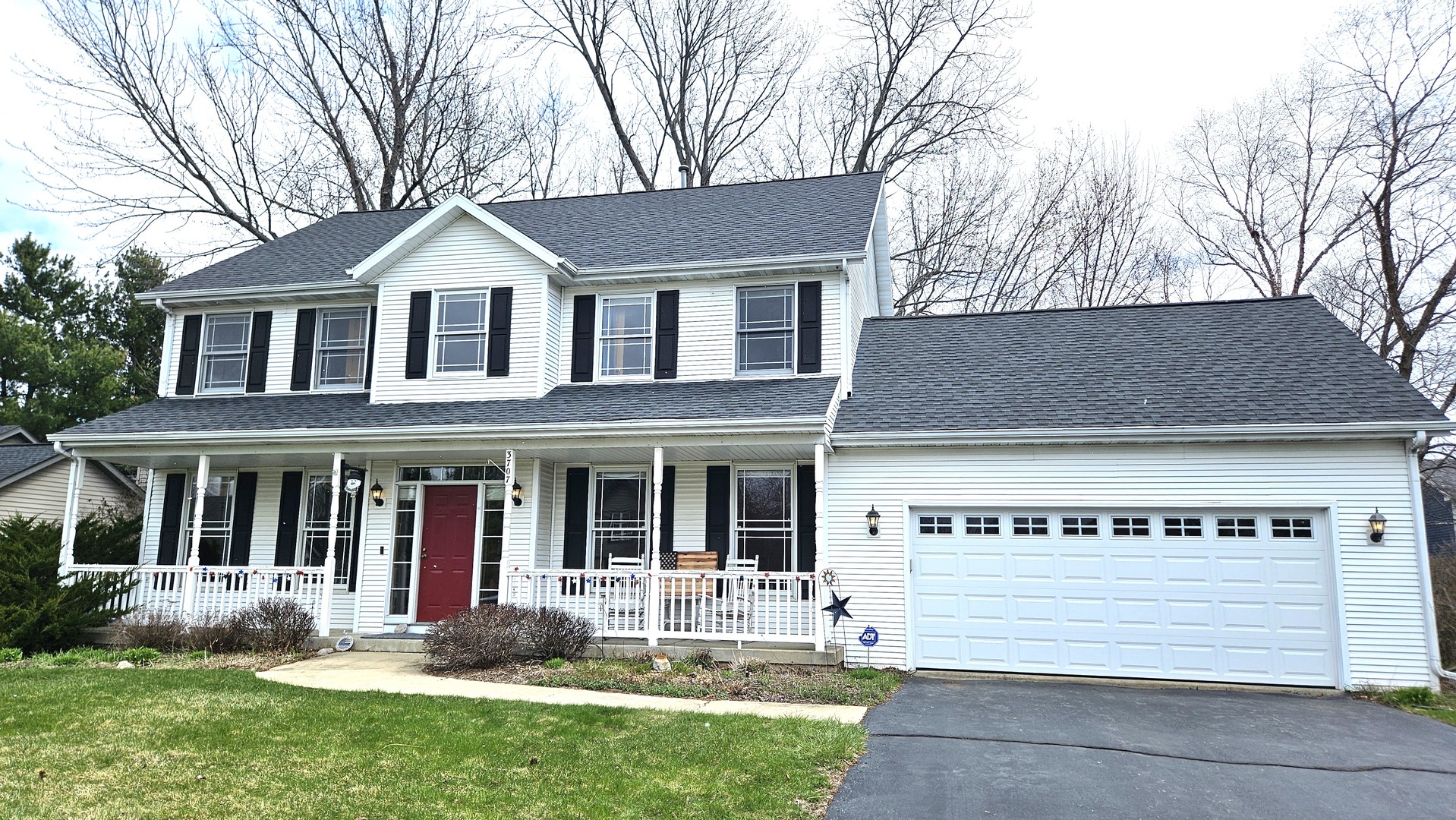 3707 Applewood Lane Property Photo