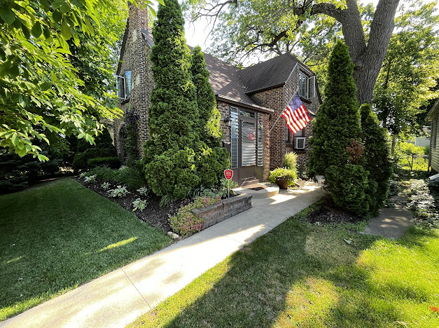 1215 Hickory Street Property Photo
