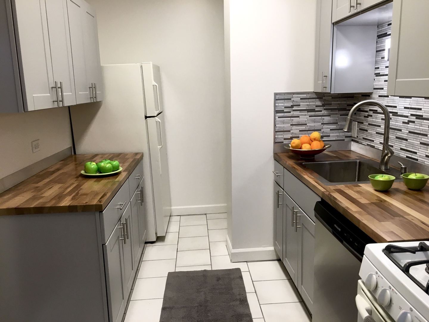 656-58 E 51st Street Property Photo 24