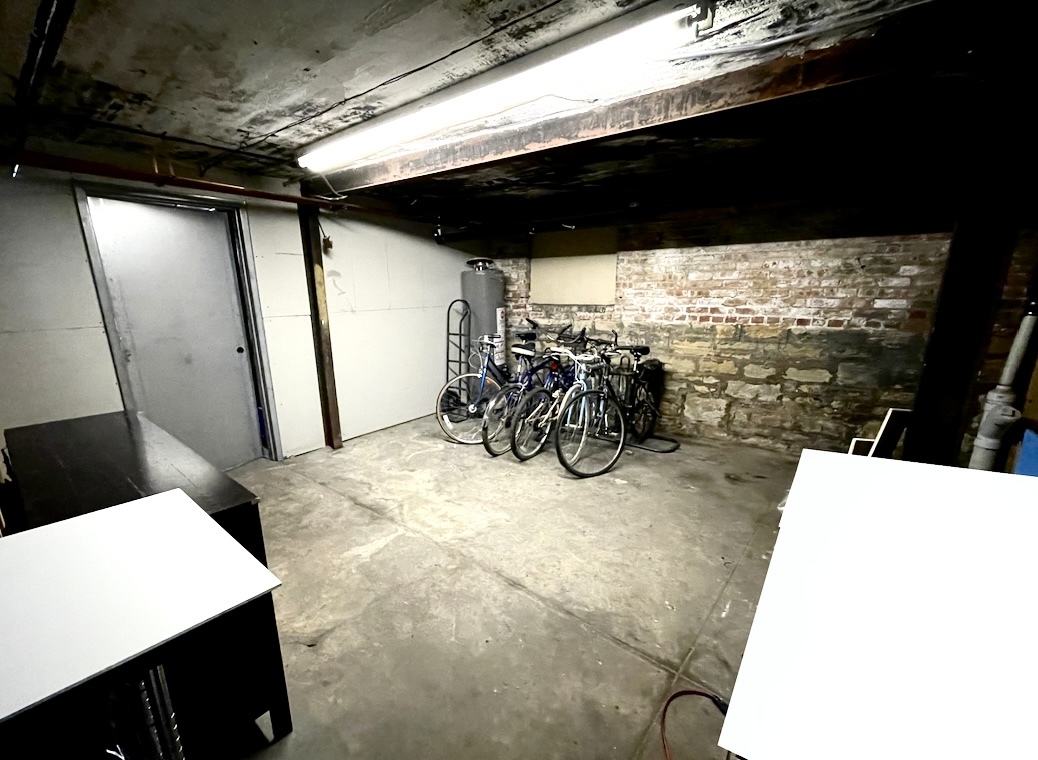 656-58 E 51st Street Property Photo 35