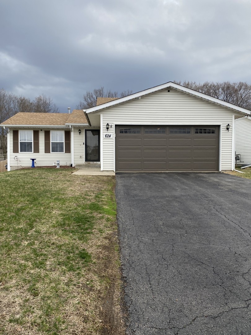 320 Real Estate Listings Main Image