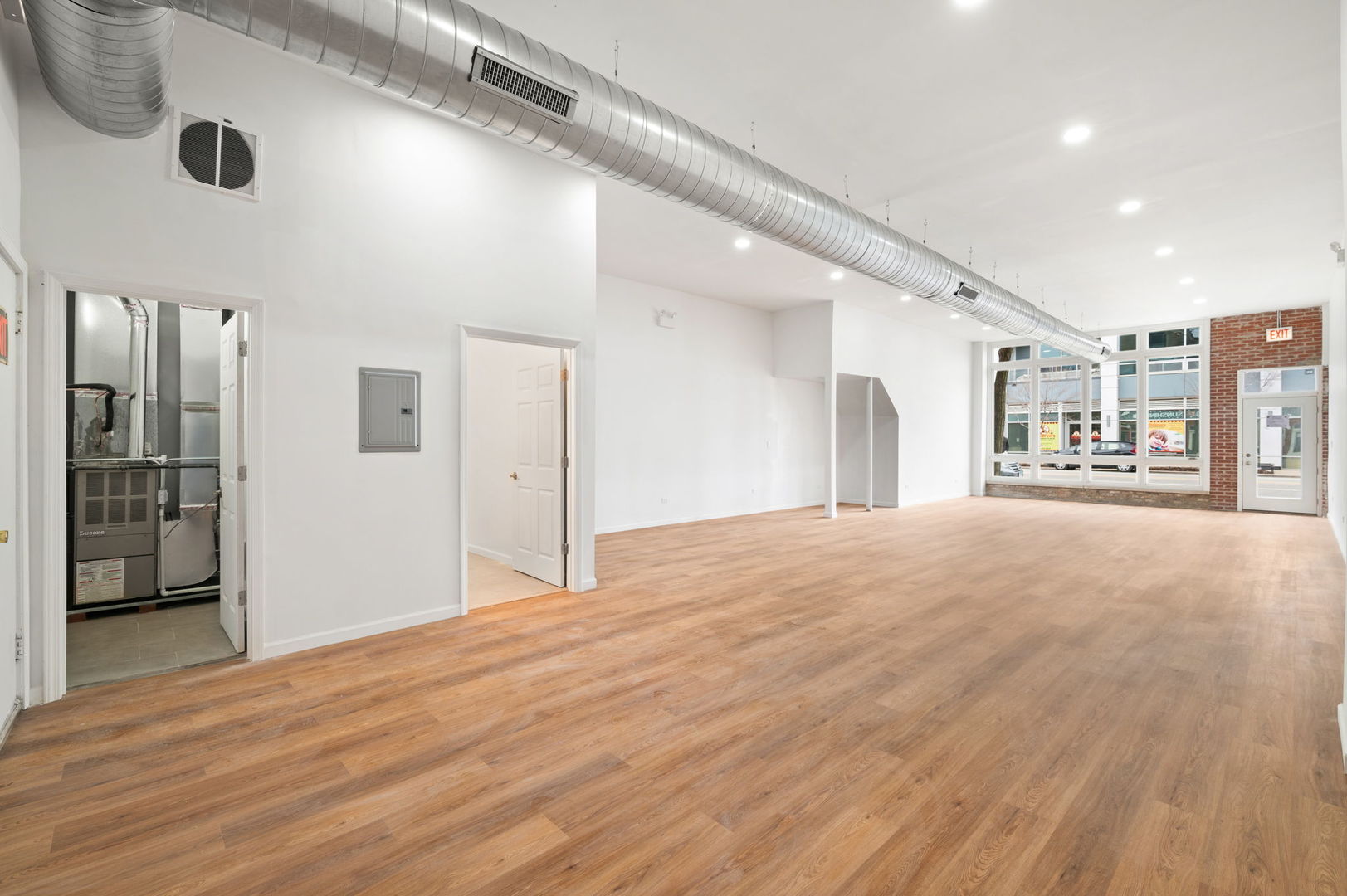 1823 W Chicago Avenue Property Photo 3