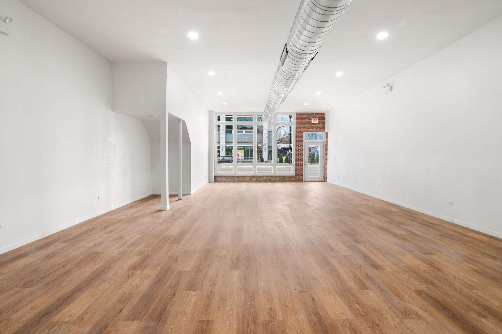 1823 W Chicago Avenue Property Photo 6