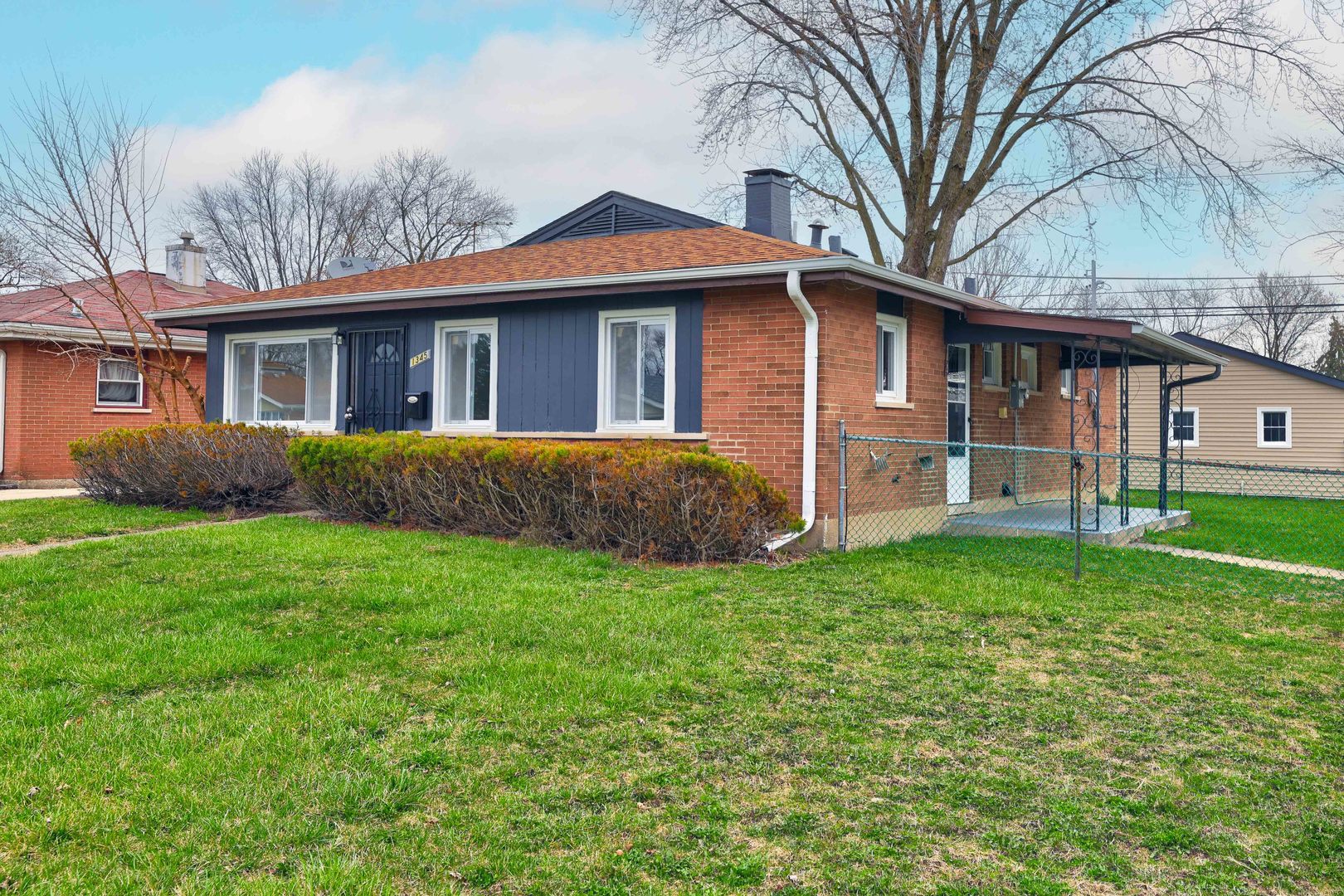 1345 Mackinaw Avenue Property Photo 3