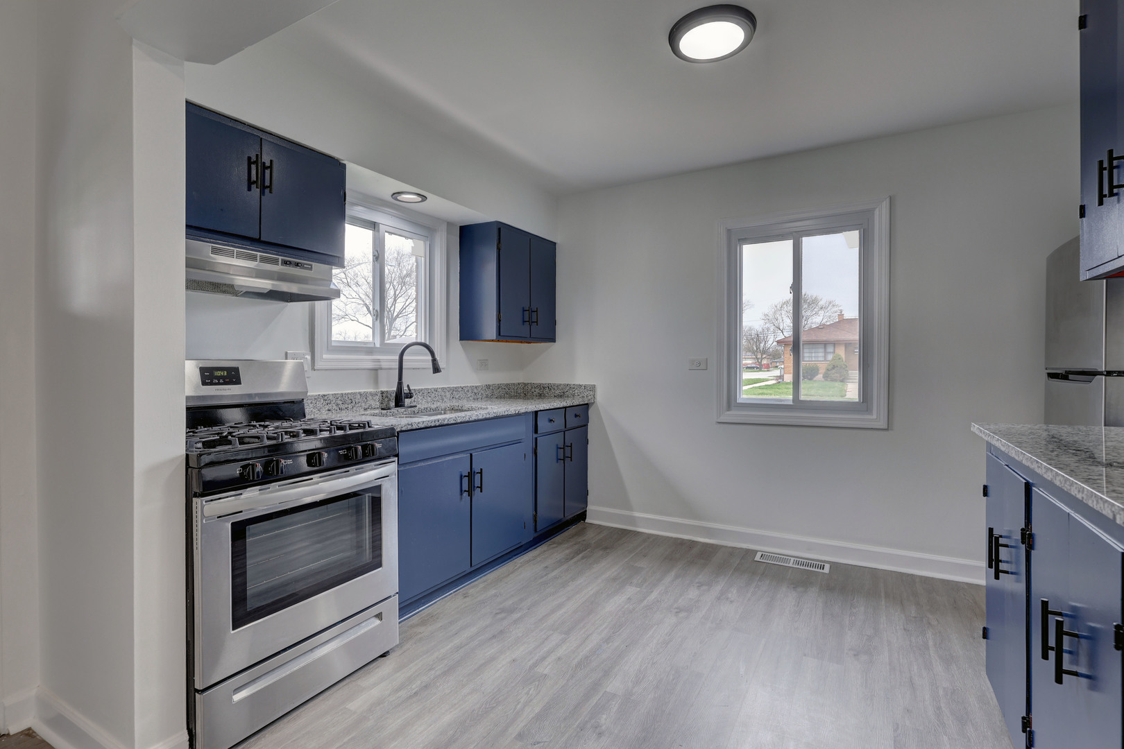 1345 Mackinaw Avenue Property Photo 6