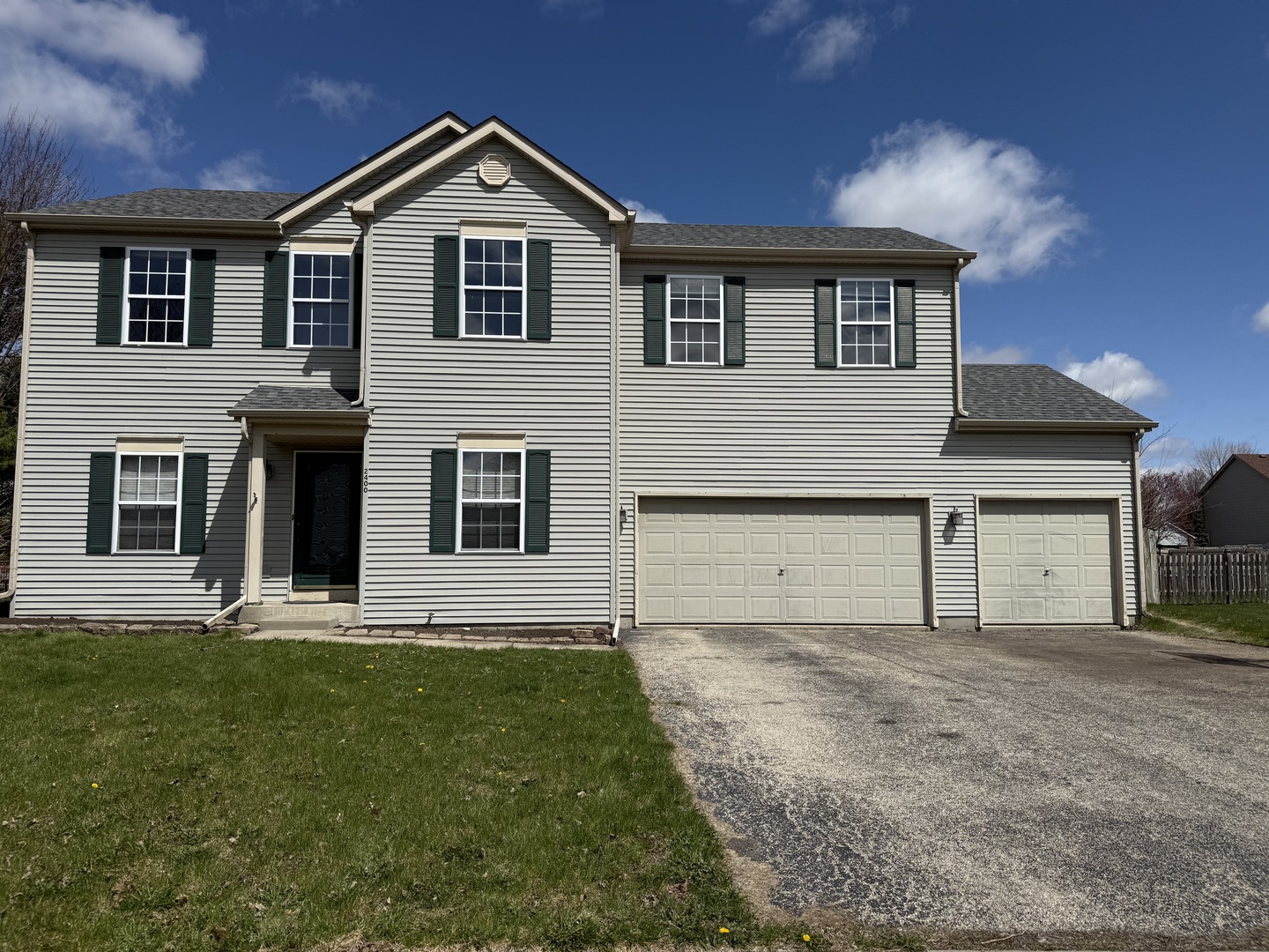 2400 Ridgefield Drive Property Photo 1