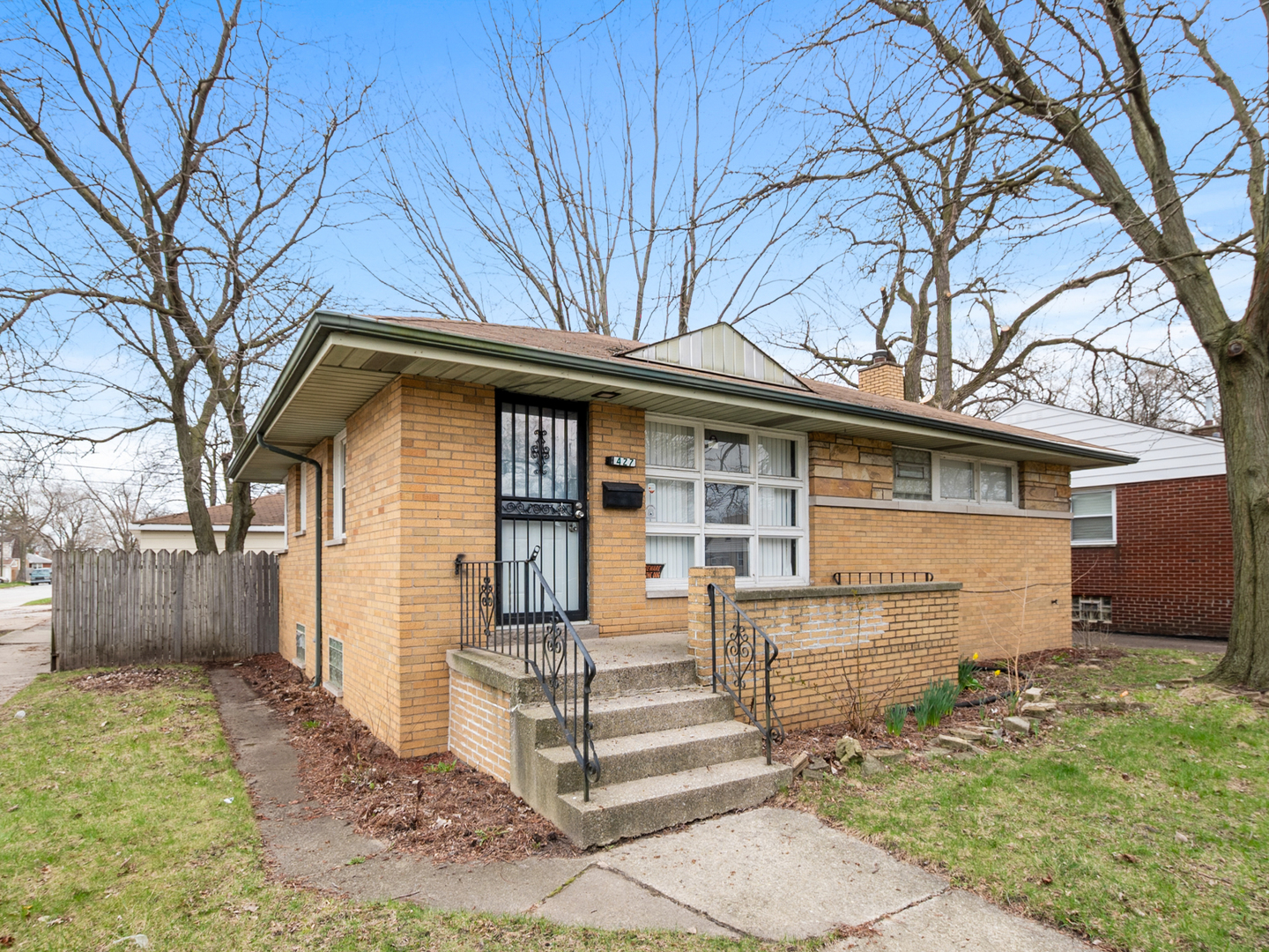 427 Clyde Avenue Property Photo 1