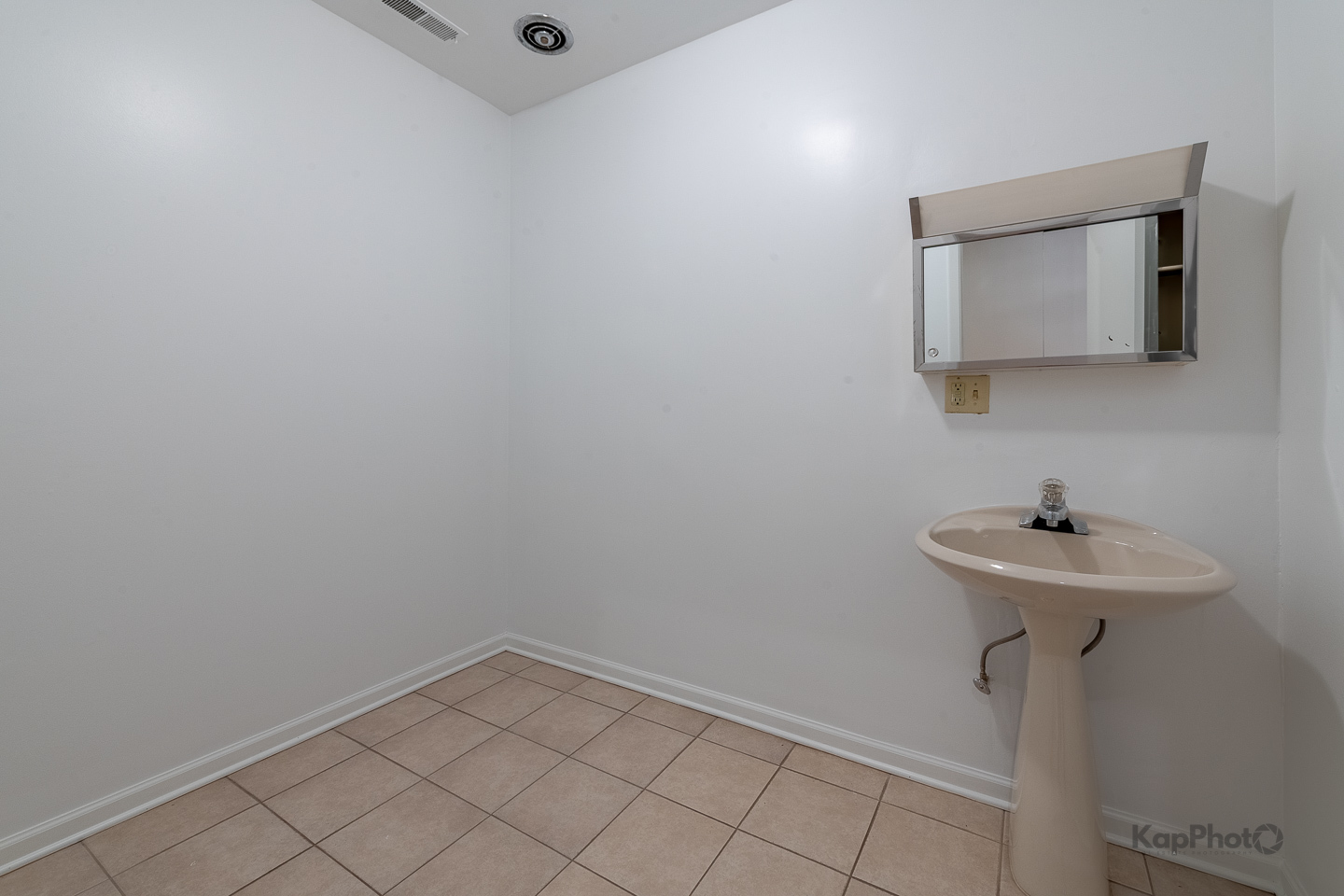 921 W Van Buren Street 201 Property Photo 17