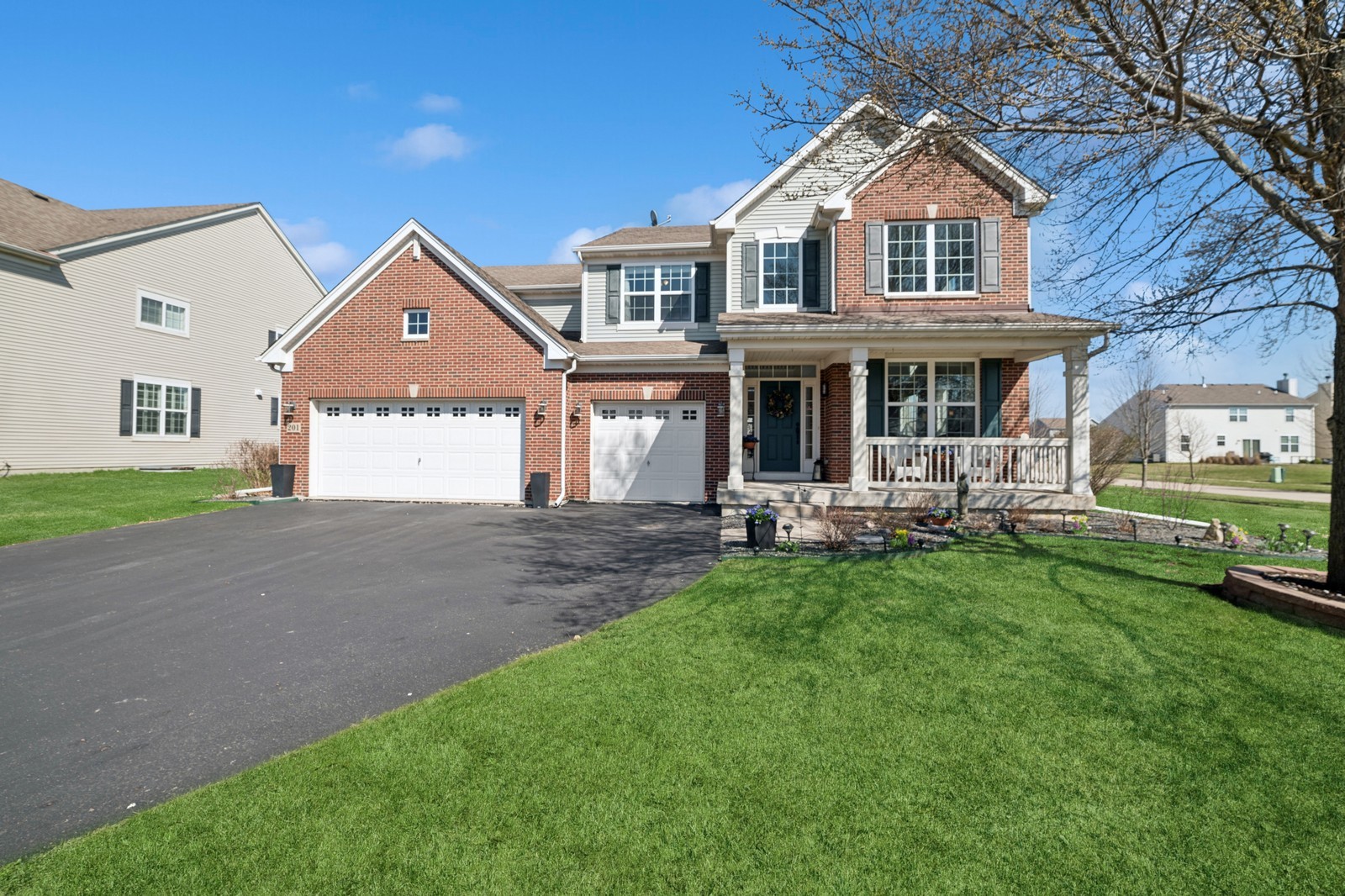 201 Valencia Parkway Property Photo