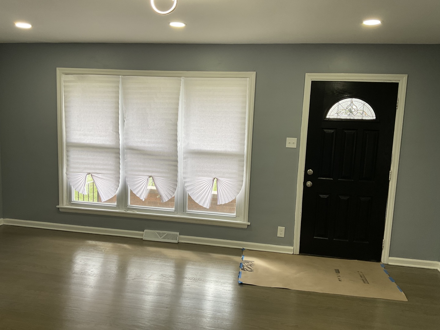 451 Clyde Avenue Property Photo 3