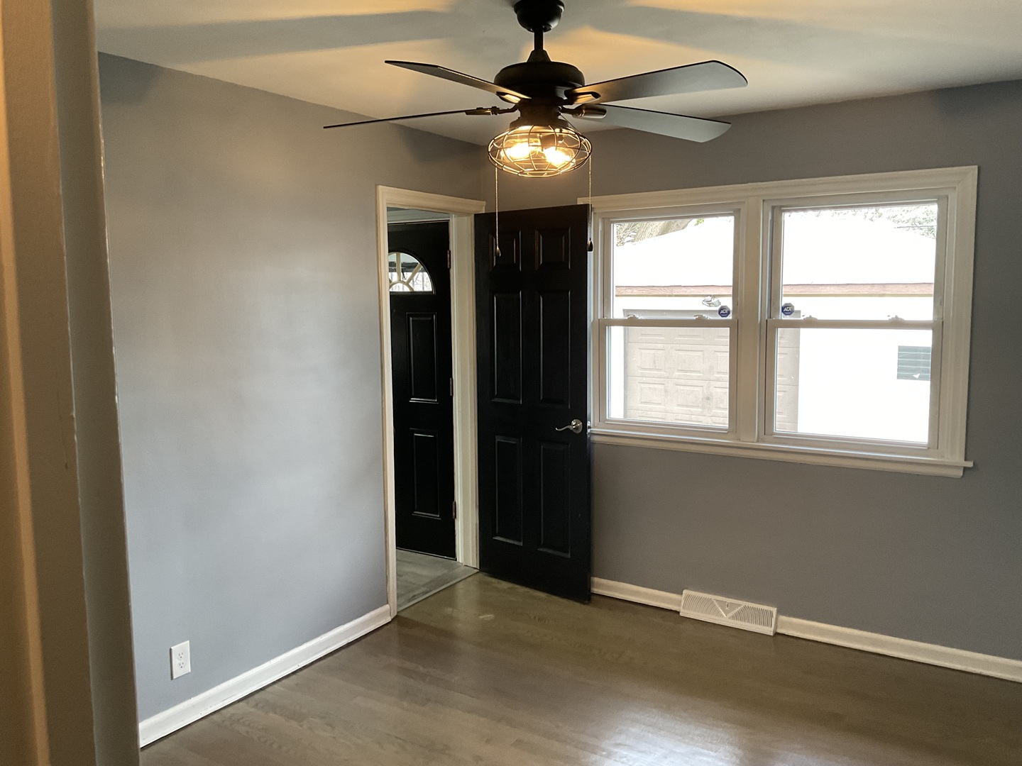 451 Clyde Avenue Property Photo 5