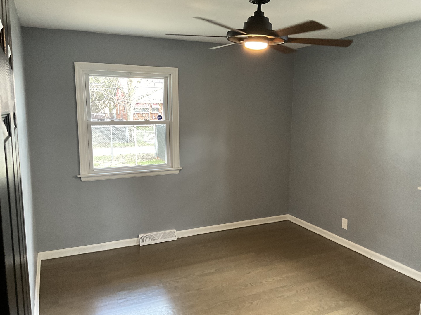 451 Clyde Avenue Property Photo 7