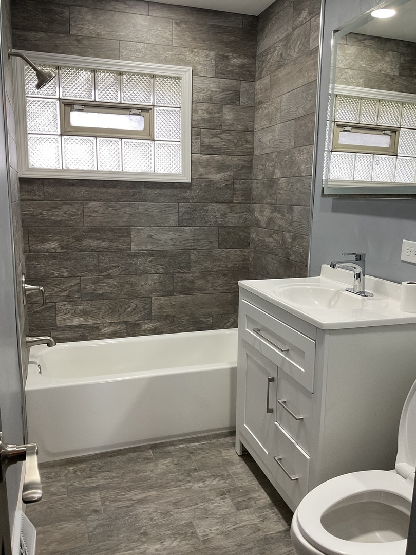 451 Clyde Avenue Property Photo 15