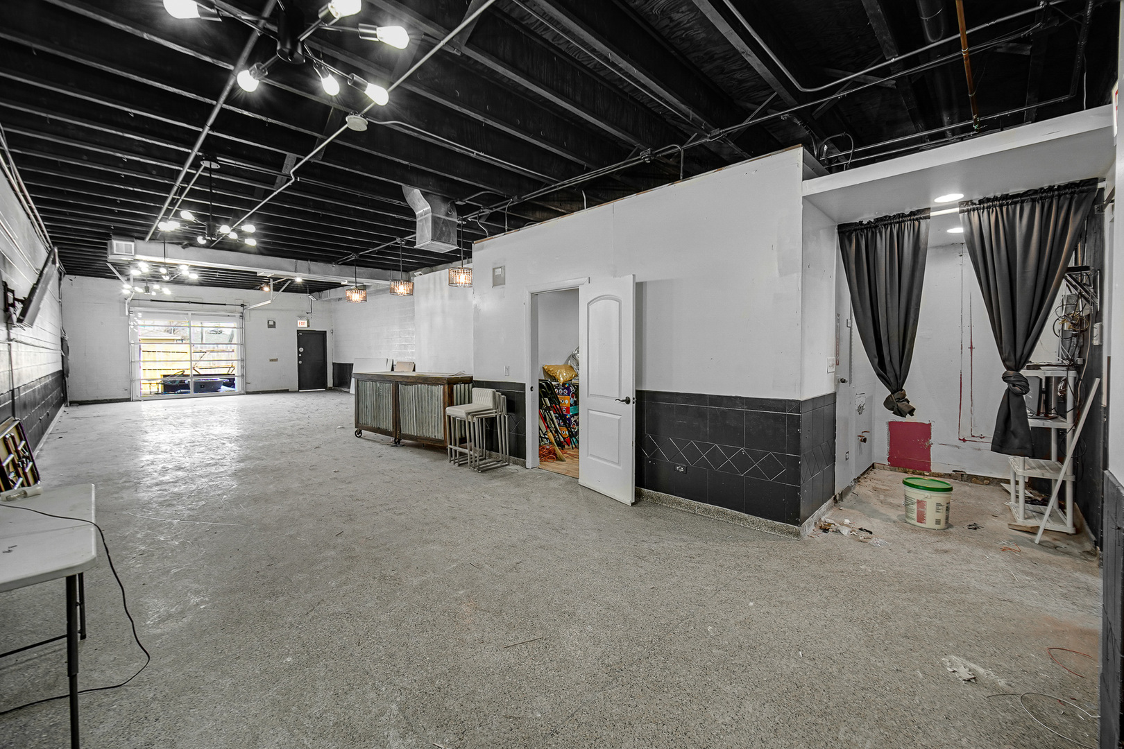 5814 W Grand Avenue Property Photo 15