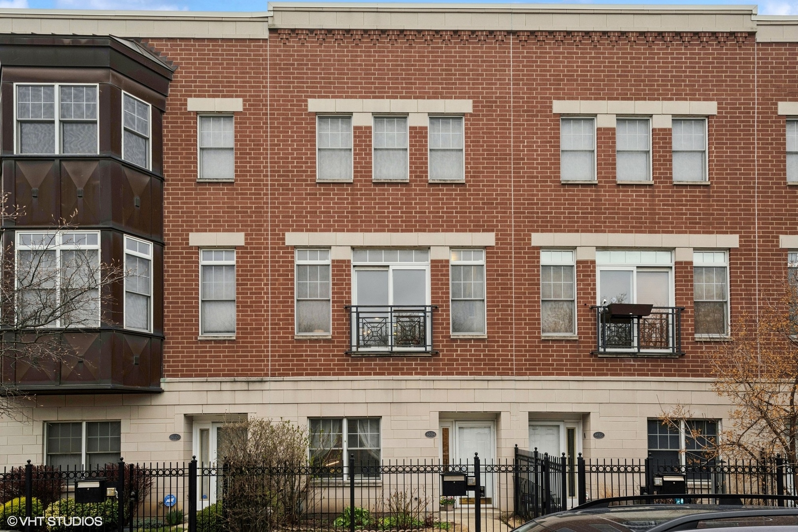 4604 S Woodlawn Avenue Property Photo