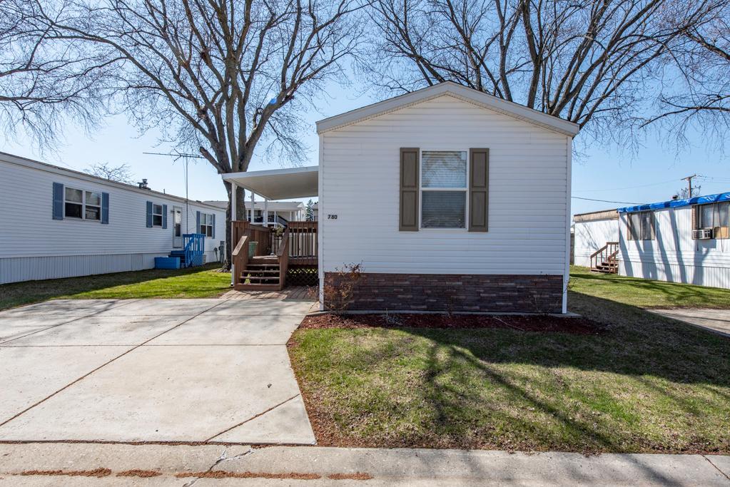 780 Westgate Drive Property Photo