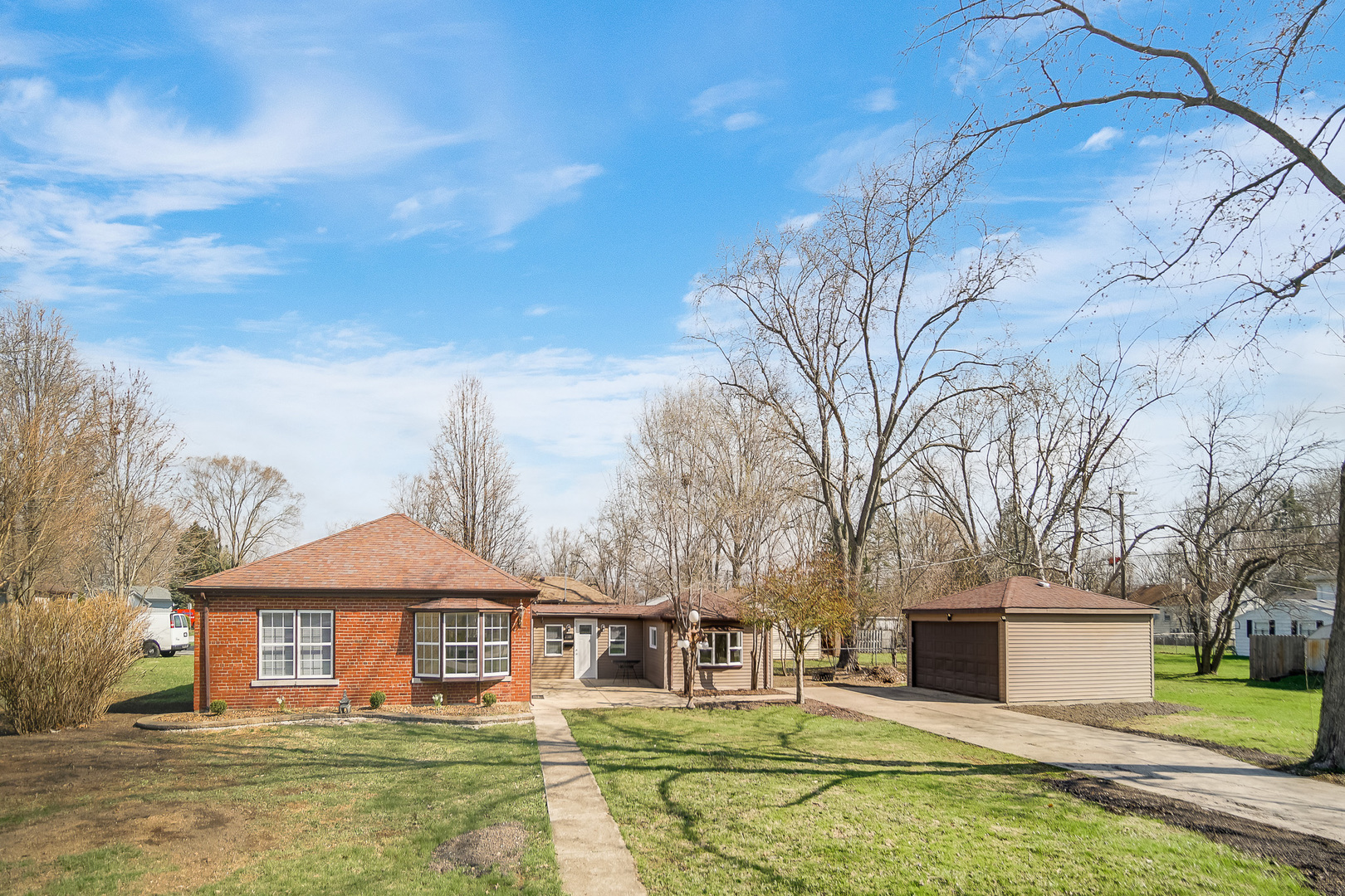 21967 Millard Avenue Property Photo