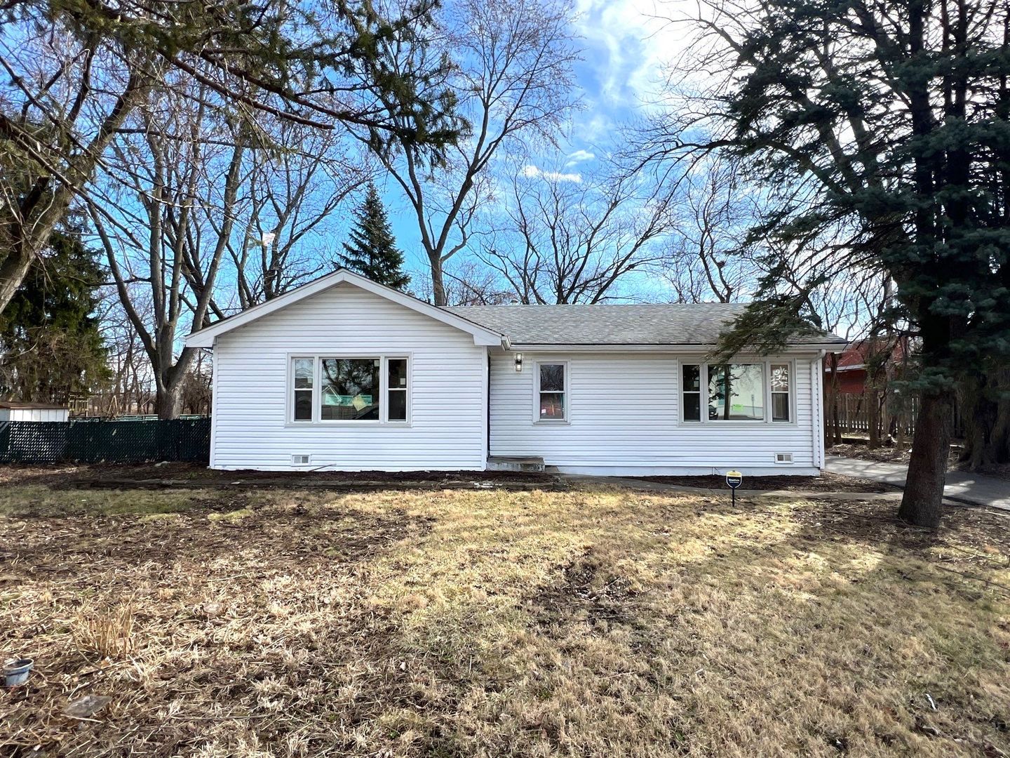 15841 Whipple Avenue Property Photo