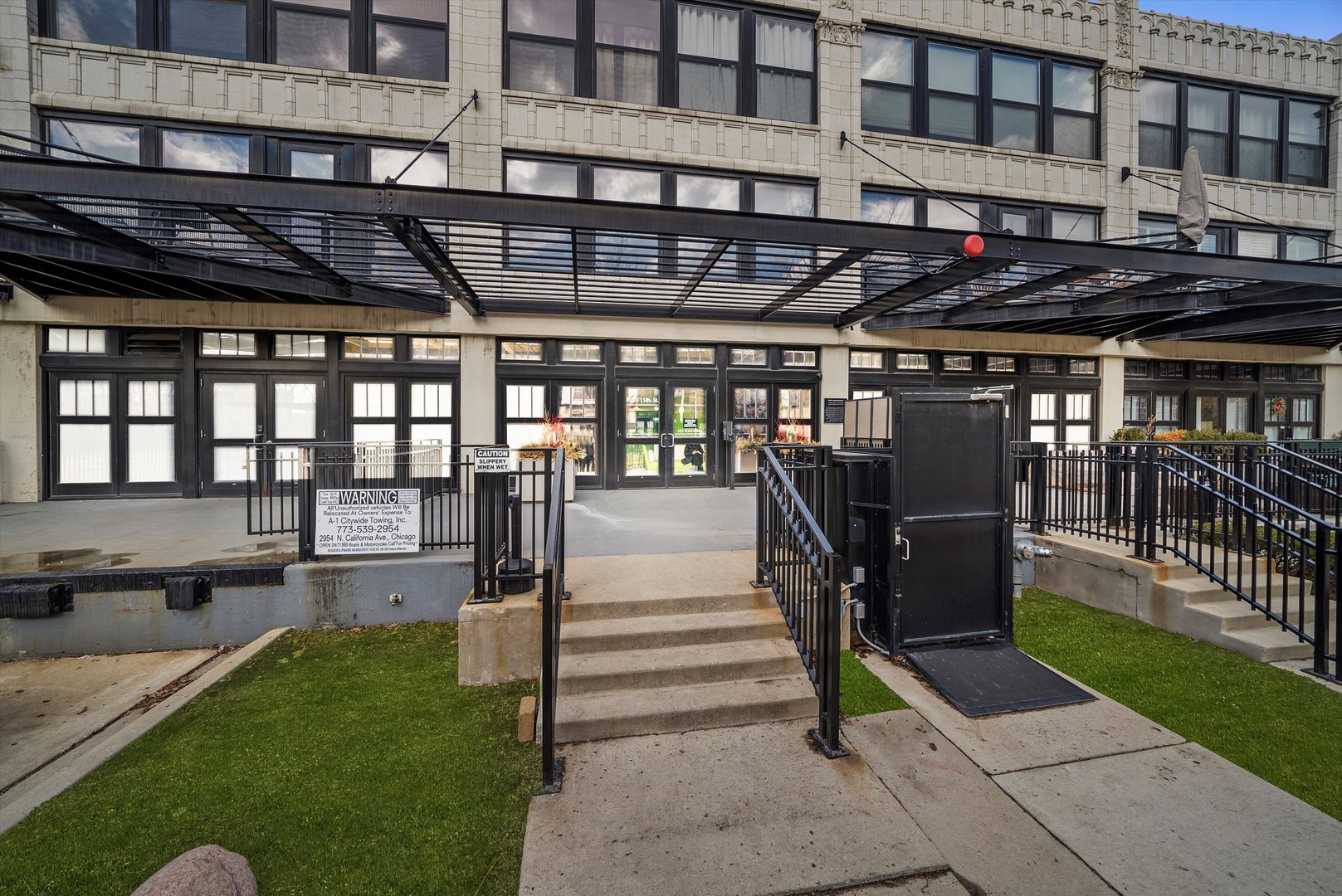 1070 W 15th Street 109 Property Photo 1