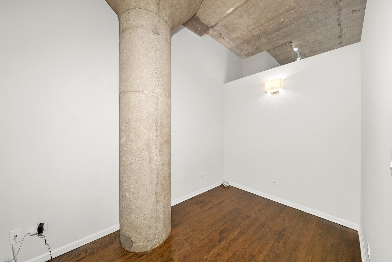 1070 W 15th Street 109 Property Photo 17