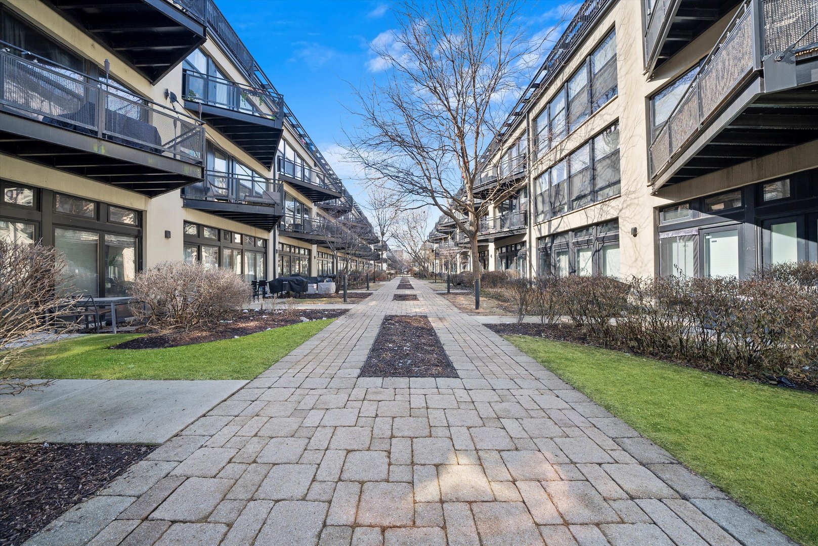 1070 W 15th Street 109 Property Photo 21