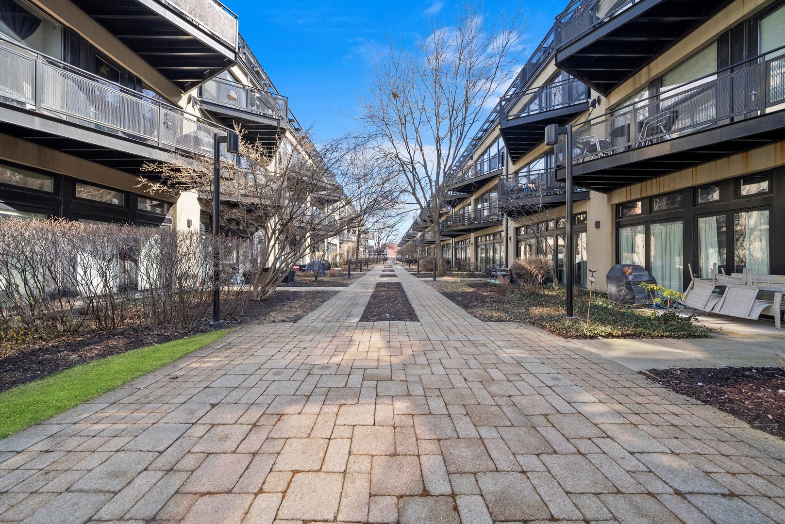 1070 W 15th Street 109 Property Photo 32