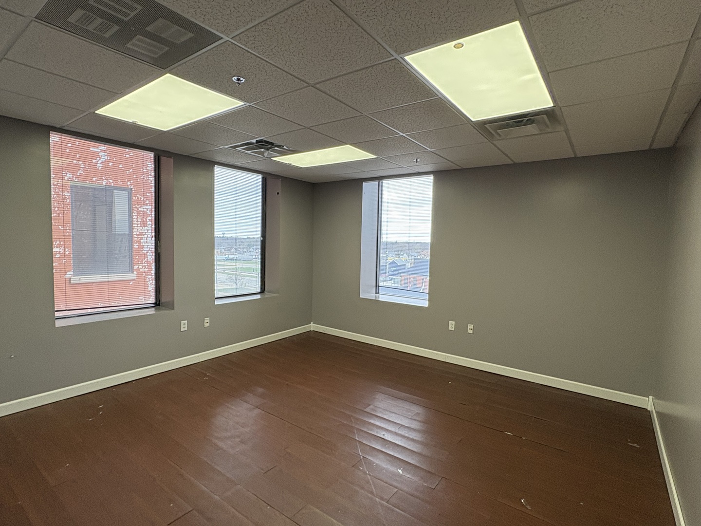187 S Schuyler Avenue 410 Property Photo 3