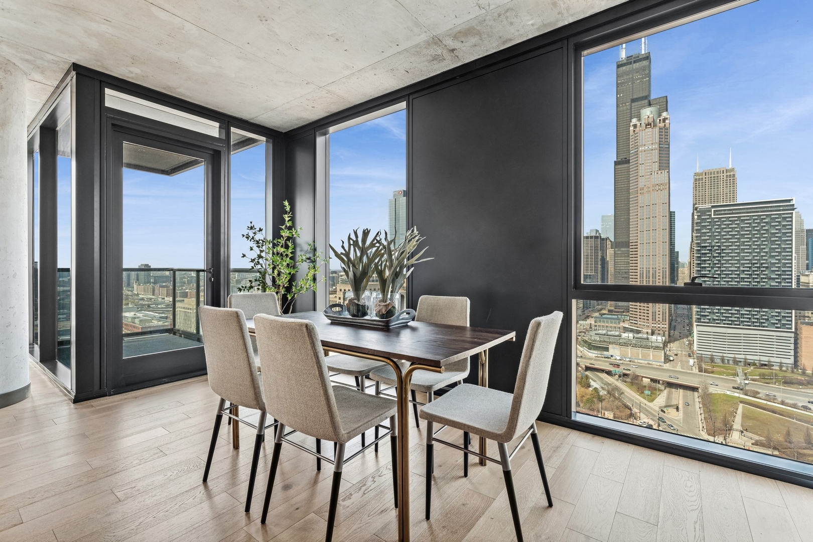 234 W Polk Street 3002 Property Photo 14