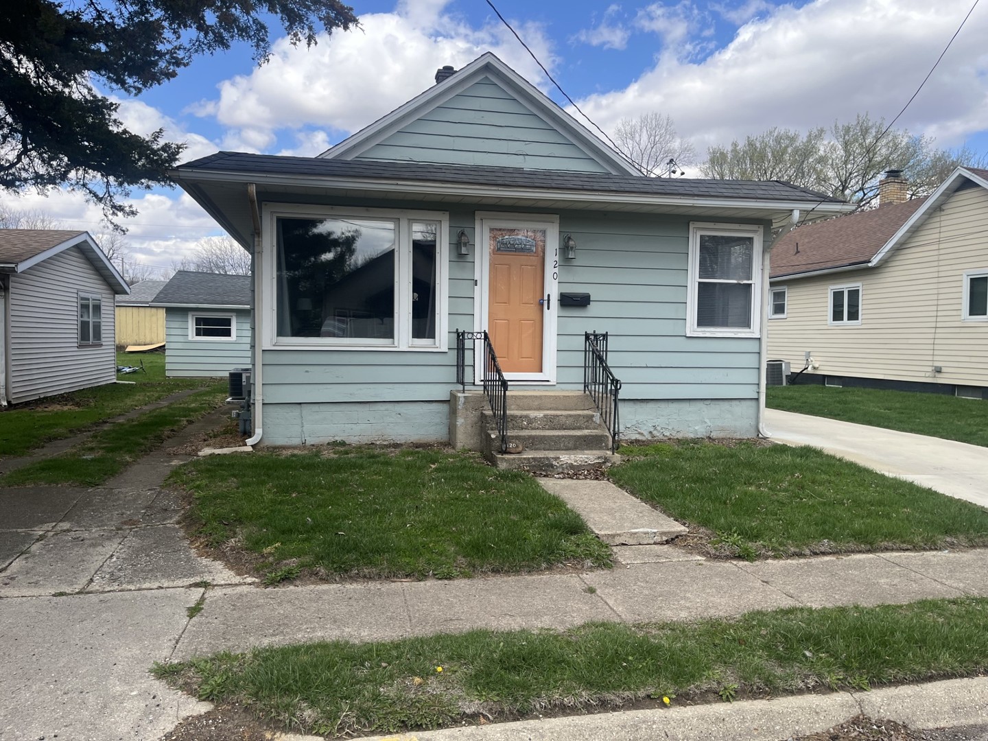 120 Dalzell Street Property Photo
