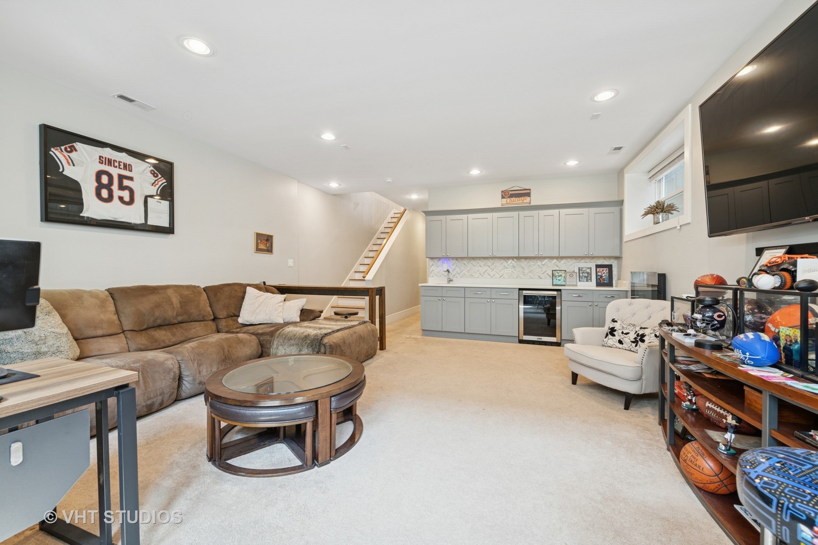 2733 N Maplewood Avenue Property Photo 12