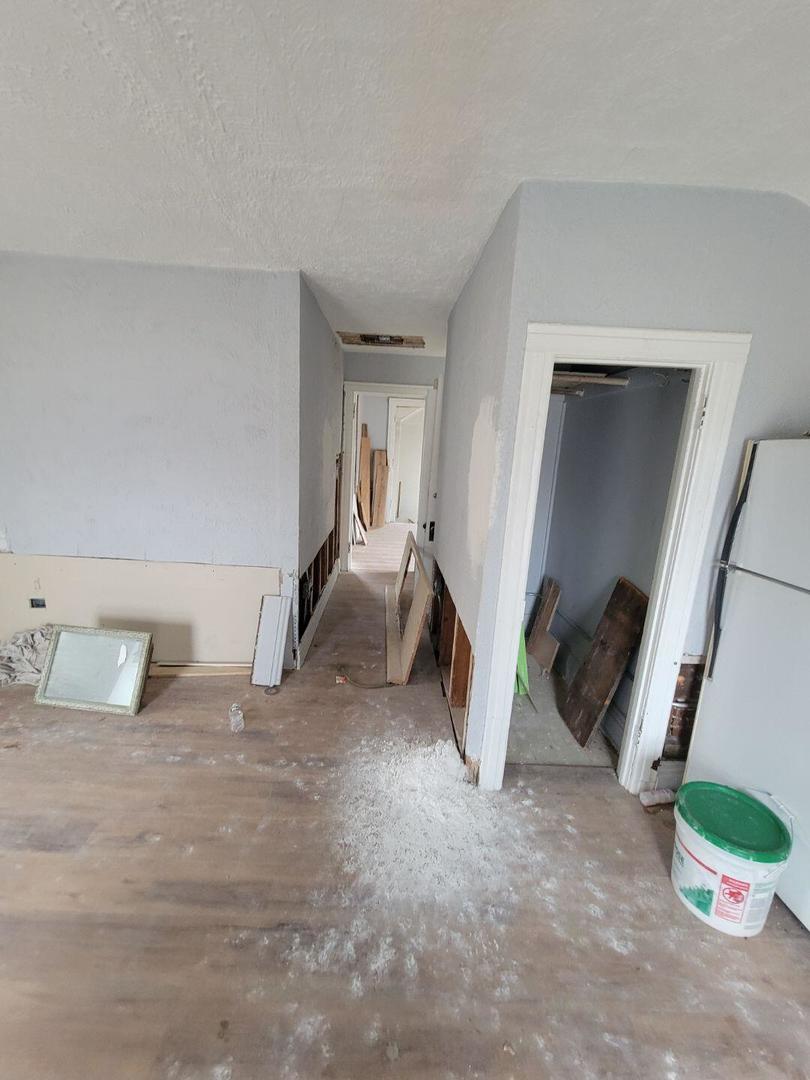 1411 Western Avenue Property Photo 8
