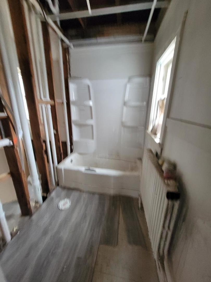 1411 Western Avenue Property Photo 9