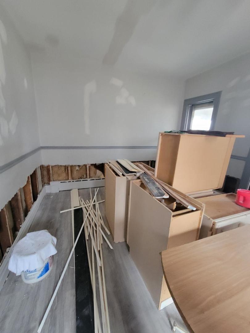 1411 Western Avenue Property Photo 18