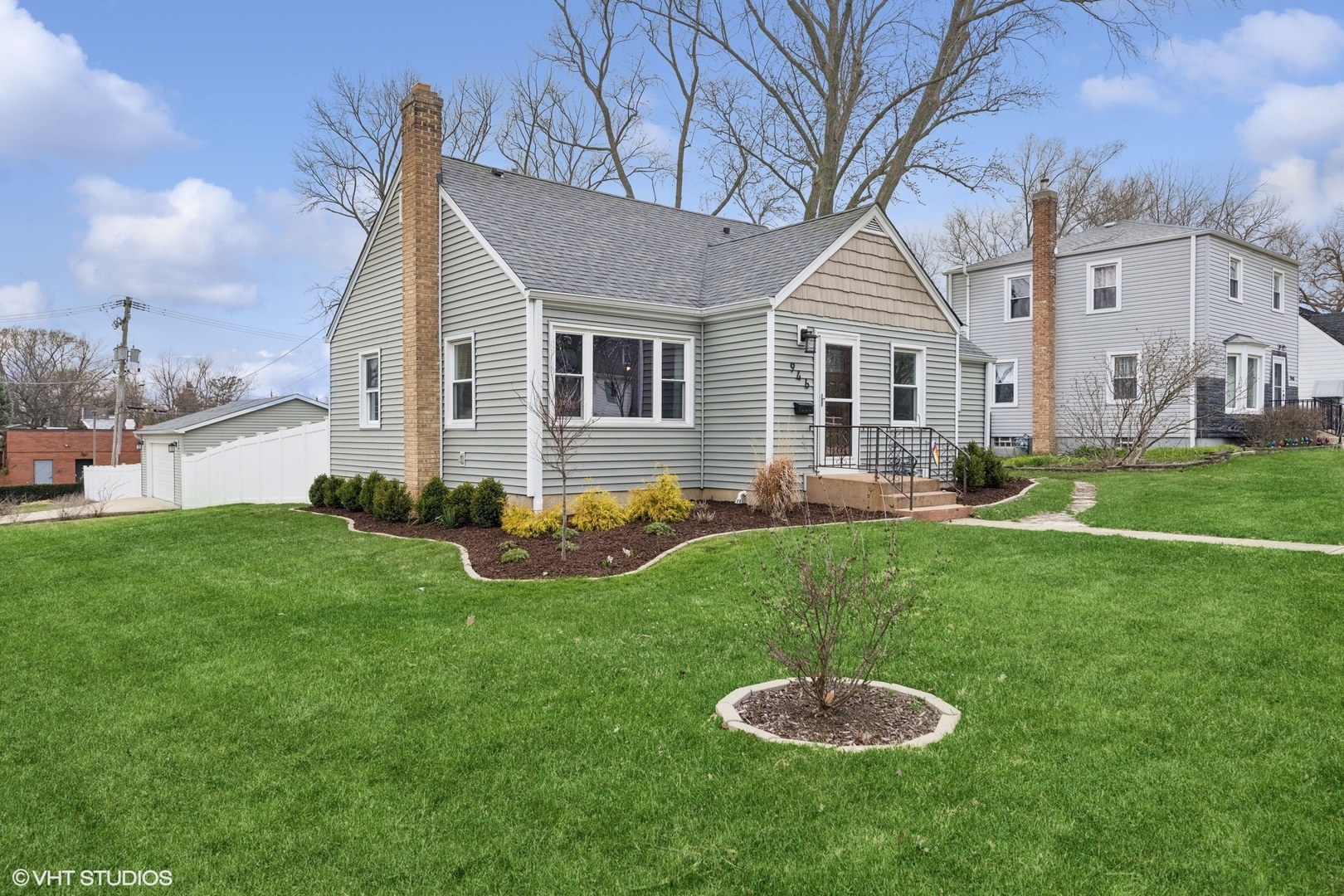 946 S Charlotte Street Property Photo