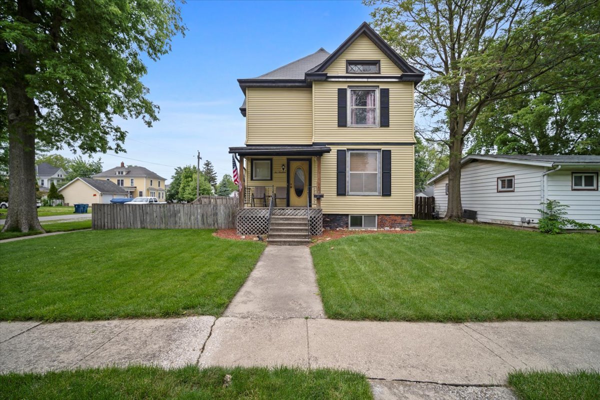 219 W Bennett Street Property Photo 1