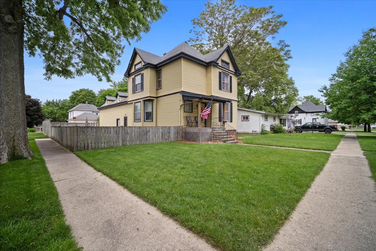 219 W Bennett Street Property Photo 1